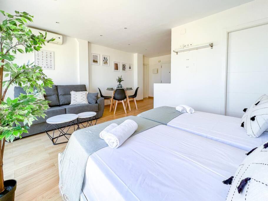Oleholidays 1133 Romana Playa Primera Linea Playa Marbella Luaran gambar